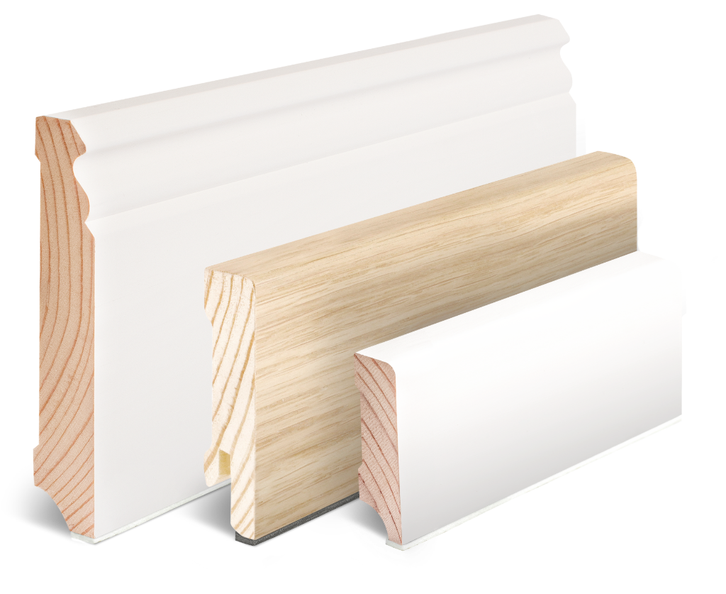 Drei Sockelleisten-Profile von Hocotimber, weiß lackiert und holzfarben